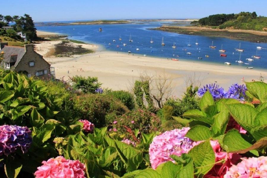 Maison Renovee Spacieuse A 10 Min Des Plages Lannilis