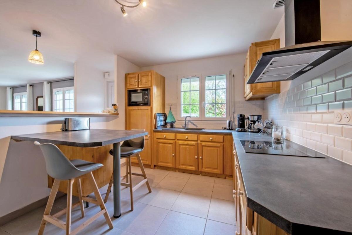 Maison Renovee Spacieuse A 10 Min Des Plages Hébergement de vacances